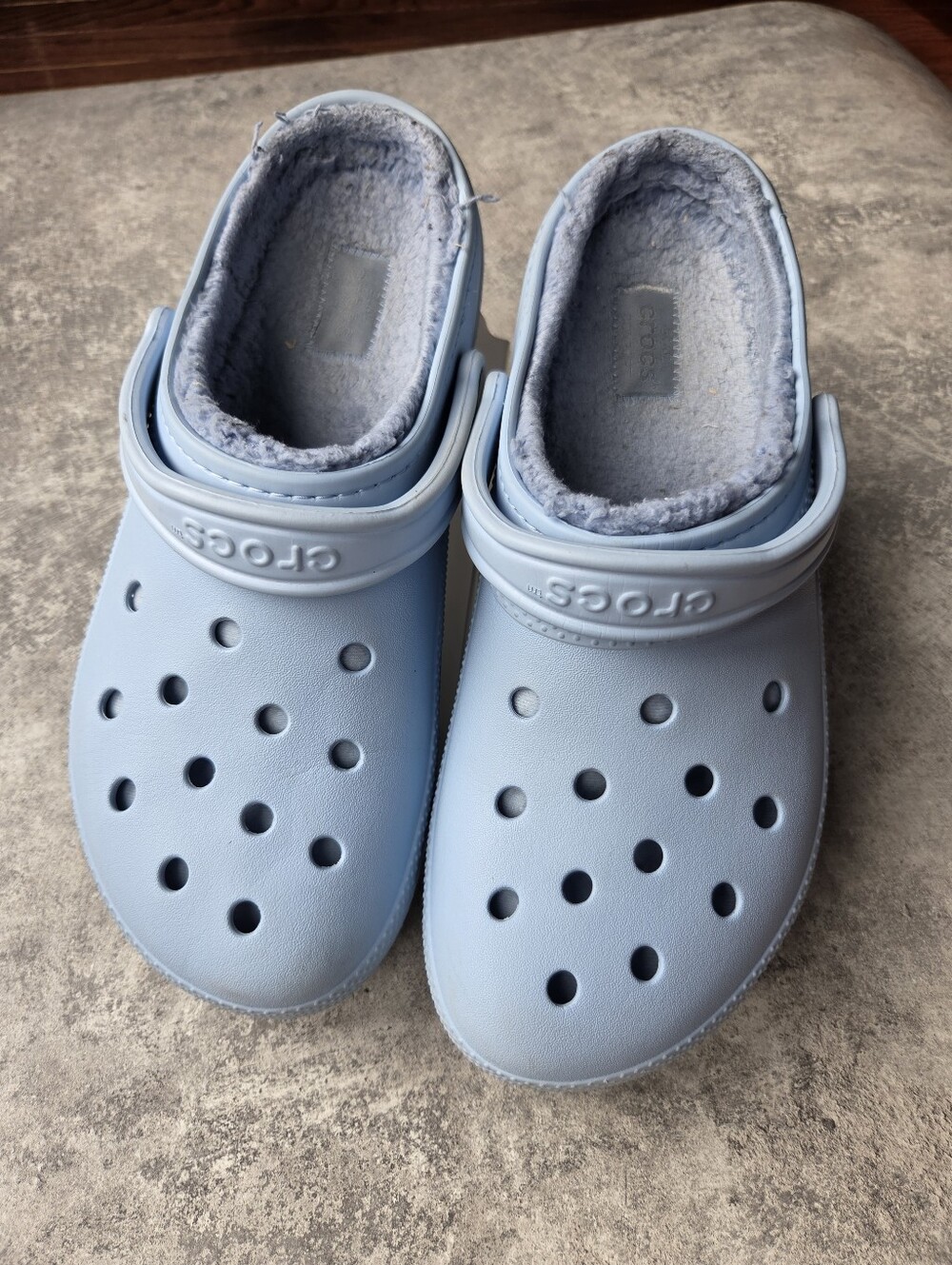 CROCS Light Blue Classic Fuzz-Lined Clogs - Size 11 Mens